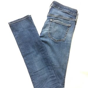 Uniqlo Mid-Rise Skinny Jeans 24x33 inch